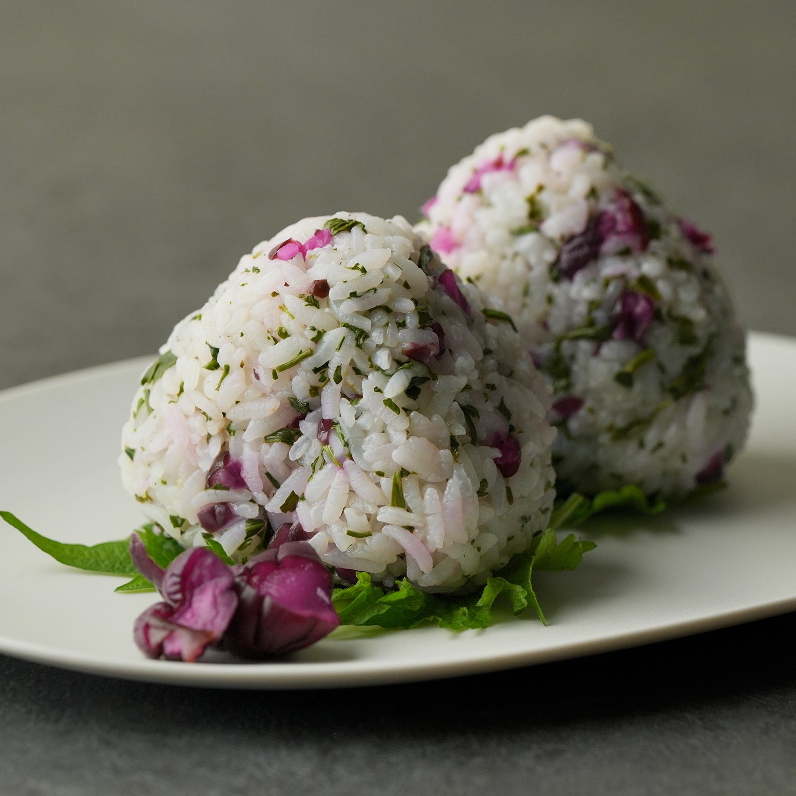 Shincha Onigiri Recipe｜A Simple Rice Ball with Pickles and Green
