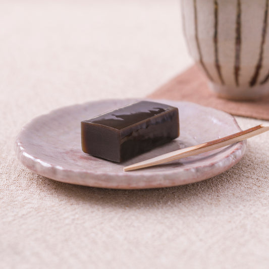 Kogara-yokan (Sweet bean Jelly) Hojicha