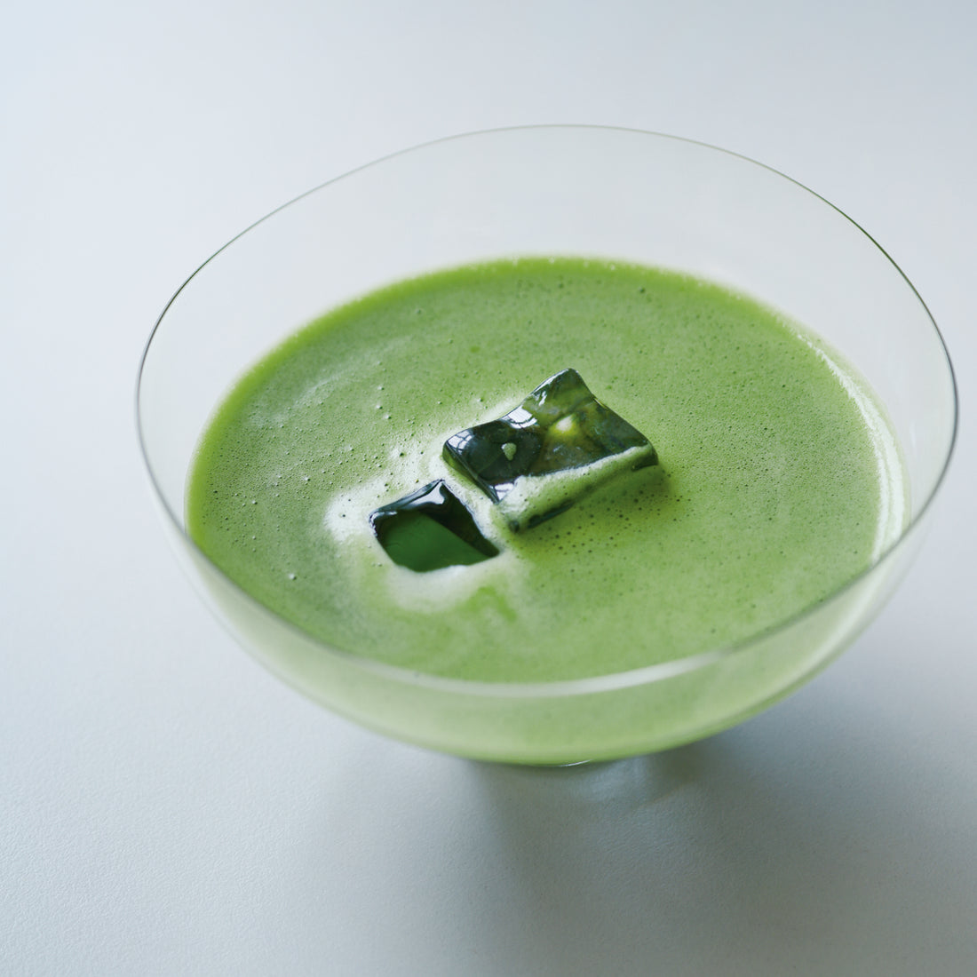 Discover the Refreshing Delight of Reiusu-cha.