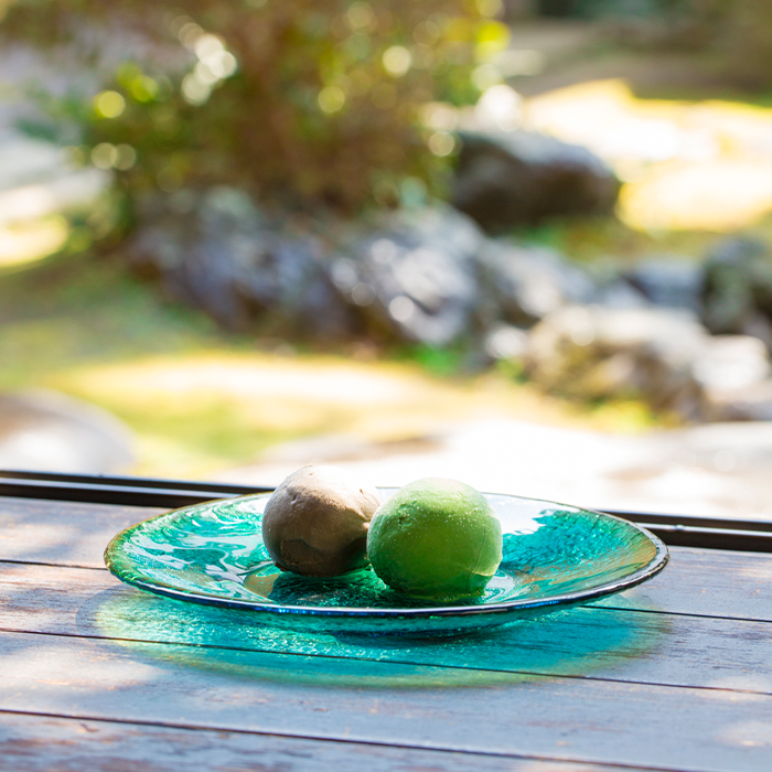 Embracing the Heat of Taisho with Chilled Sencha and Matcha Treats.