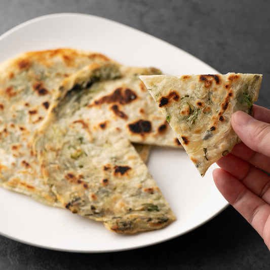 Taiwan-Style Scallion Pancakes with Used Sencha Leaves – A Crispy & Sustainable Treat