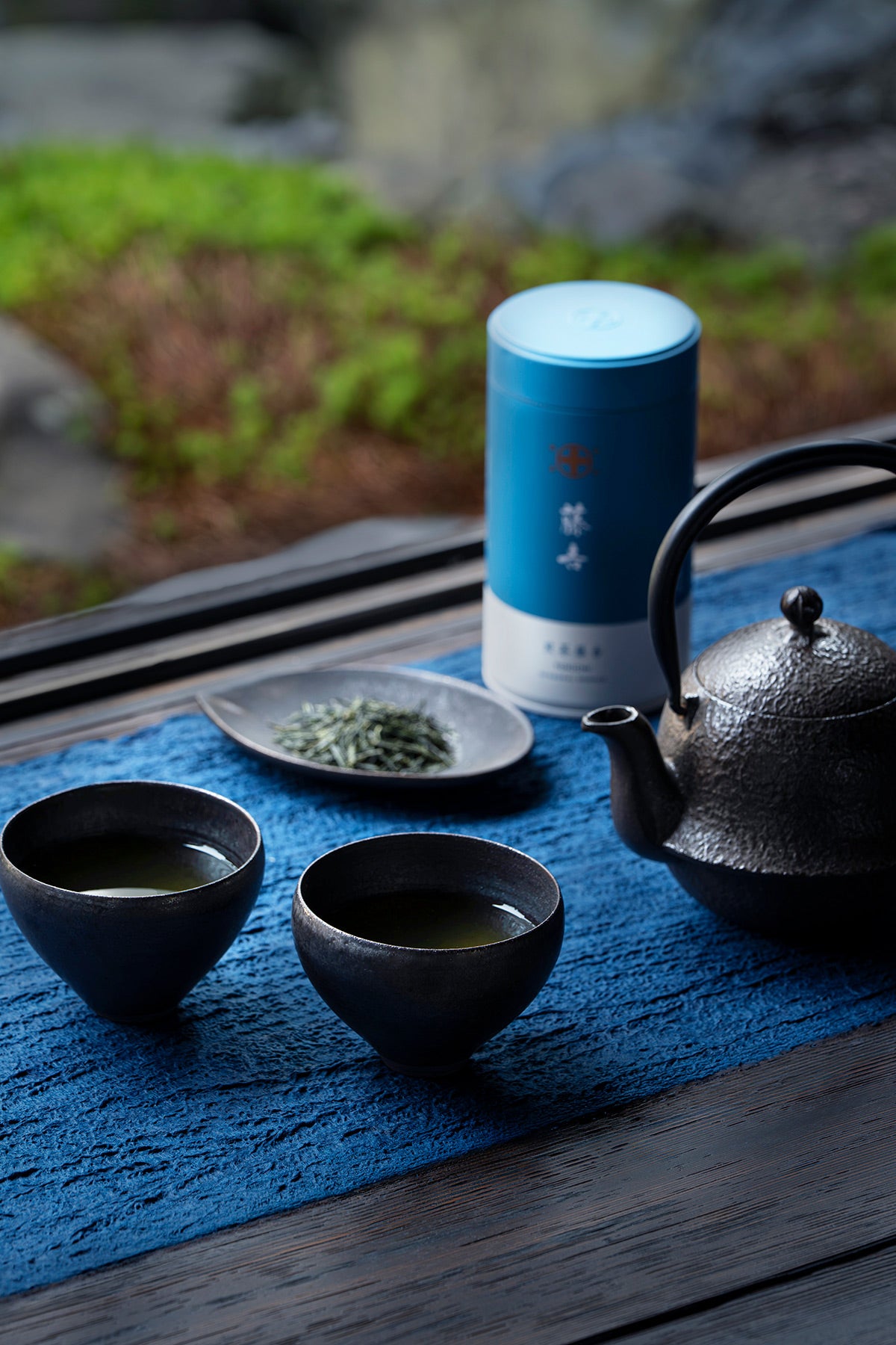 "Sencha Tokichi (Seasonal Sencha)," crafted from tea leaves cultivated in high-altitude regions with significant daily temperature differences, and carefully aged until autumn to bring out its rich body and depth.